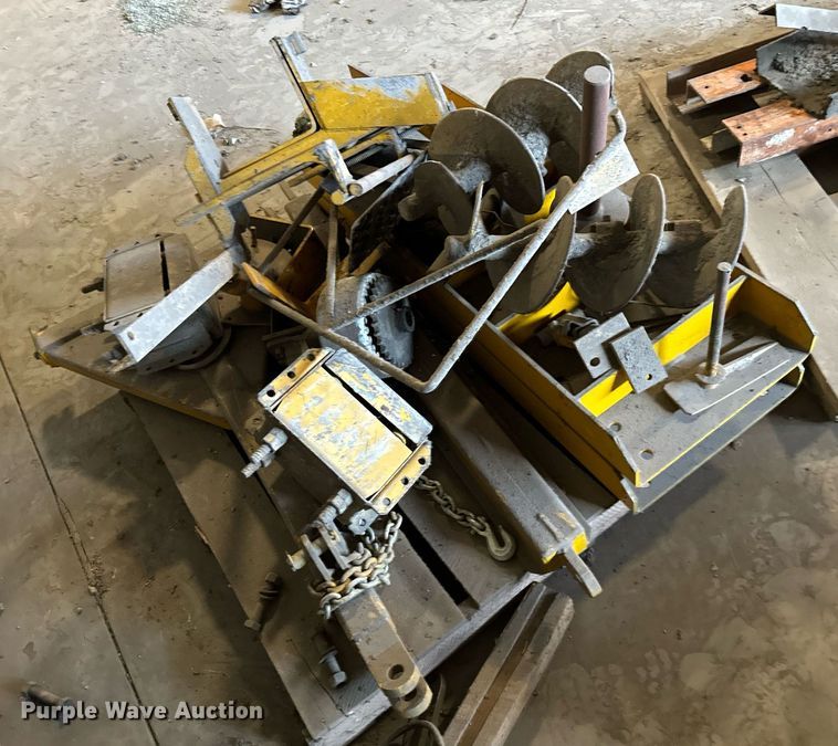 image for item LX9854 Gomaco LS300  slipform paver