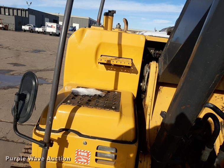 image for item LX9868 2012 John Deere 200D LC  excavator