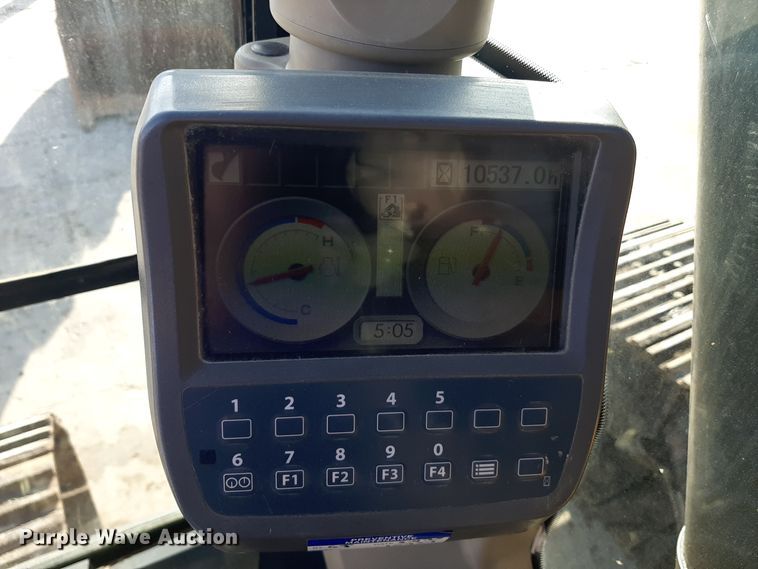 image for item LX9868 2012 John Deere 200D LC  excavator