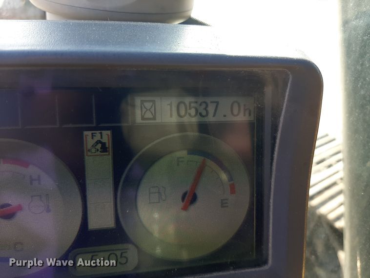 image for item LX9868 2012 John Deere 200D LC  excavator