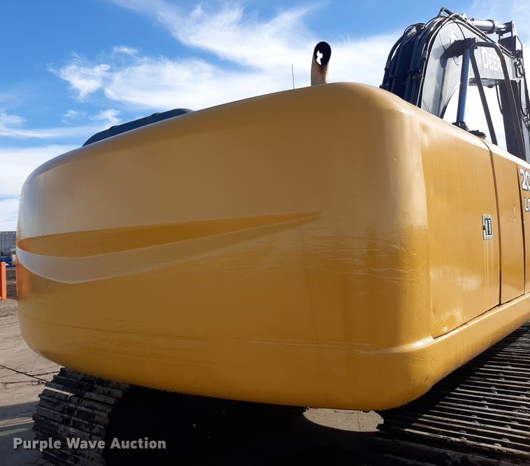 image for item LX9868 2012 John Deere 200D LC  excavator