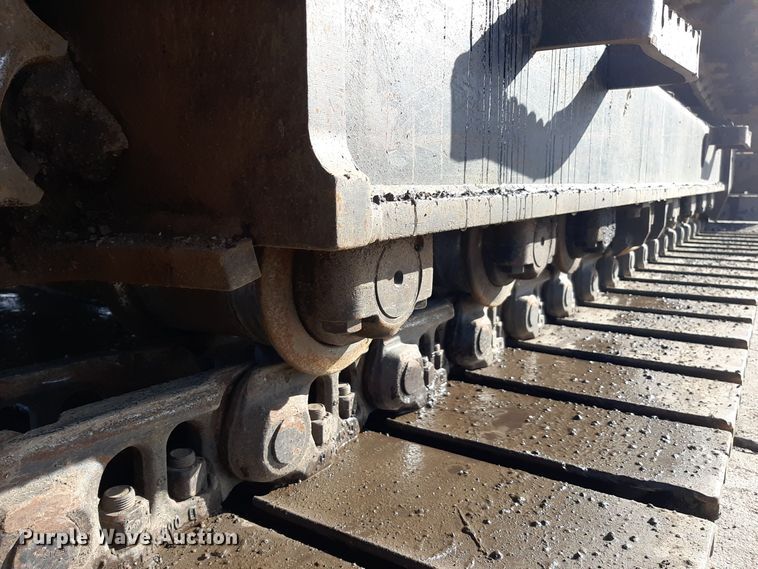 image for item LX9868 2012 John Deere 200D LC  excavator