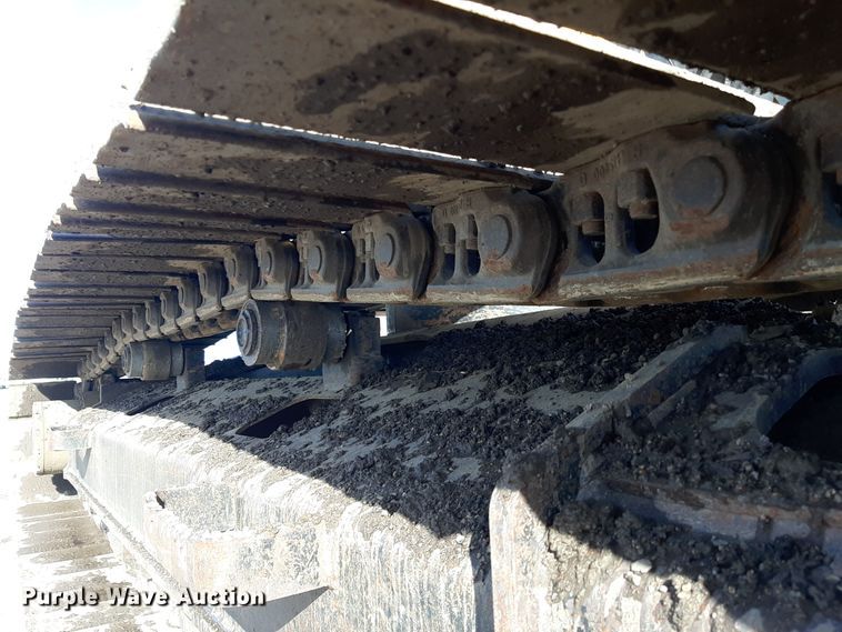 image for item LX9868 2012 John Deere 200D LC  excavator