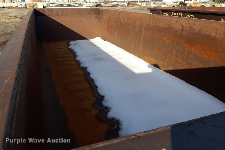 image for item LX9874 Dragon  roll-off container