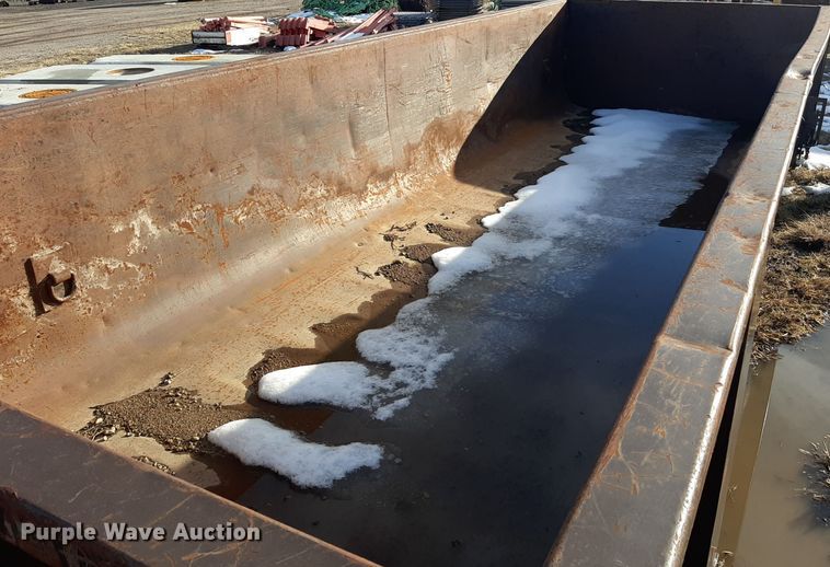 image for item LX9875 Dragon  roll-off container