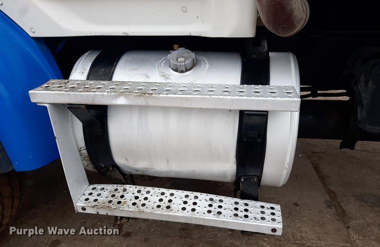 image for item LX9880 2005 Sterling LT8500  dump truck