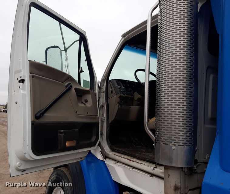 image for item LX9880 2005 Sterling LT8500  dump truck