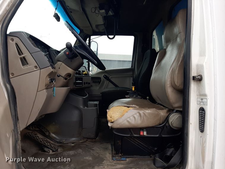 image for item LX9880 2005 Sterling LT8500  dump truck