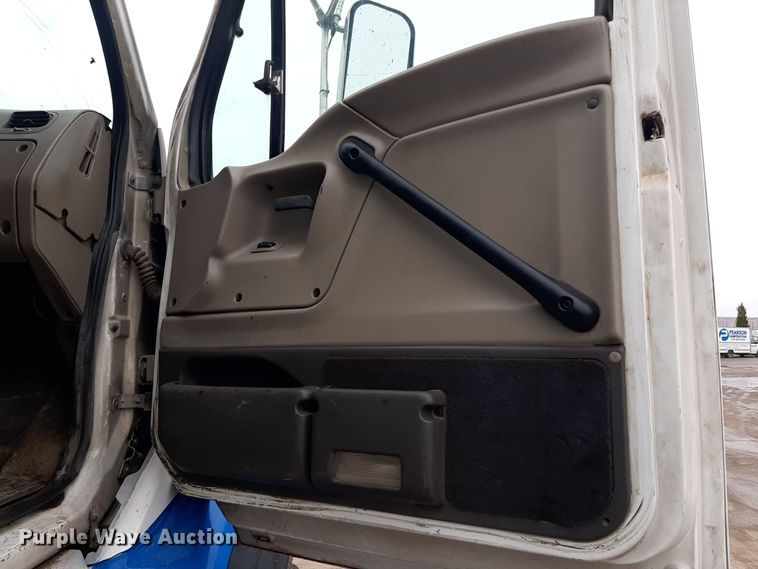 image for item LX9880 2005 Sterling LT8500  dump truck