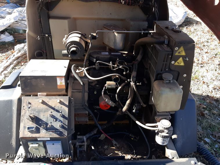 image for item LX9904 2016 Generac Magnum light plant