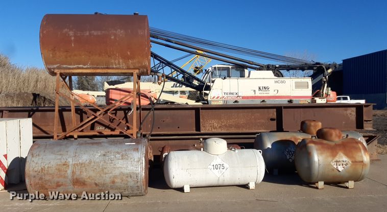 image for item LX9926 (7) fuel tanks