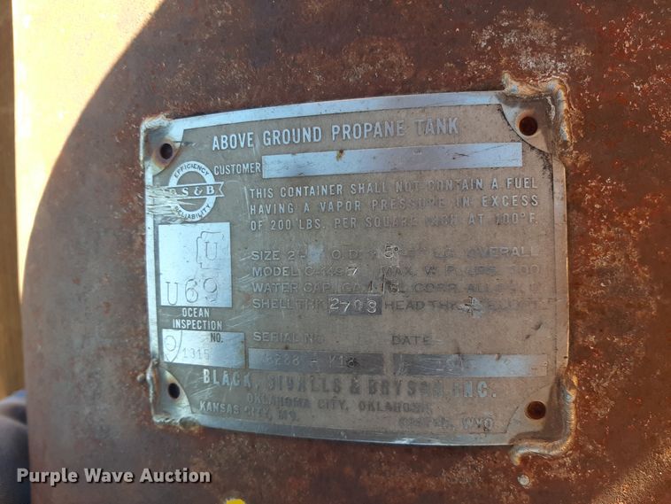 image for item LX9926 (7) fuel tanks