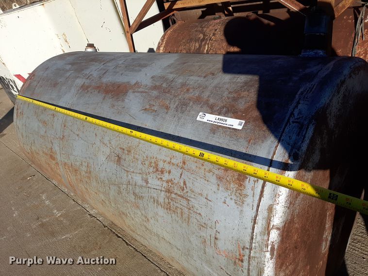 image for item LX9926 (7) fuel tanks