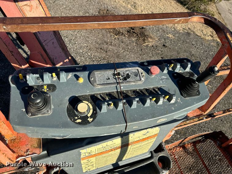 image for item LX9927 2004 JLG 660SJC  boom lift