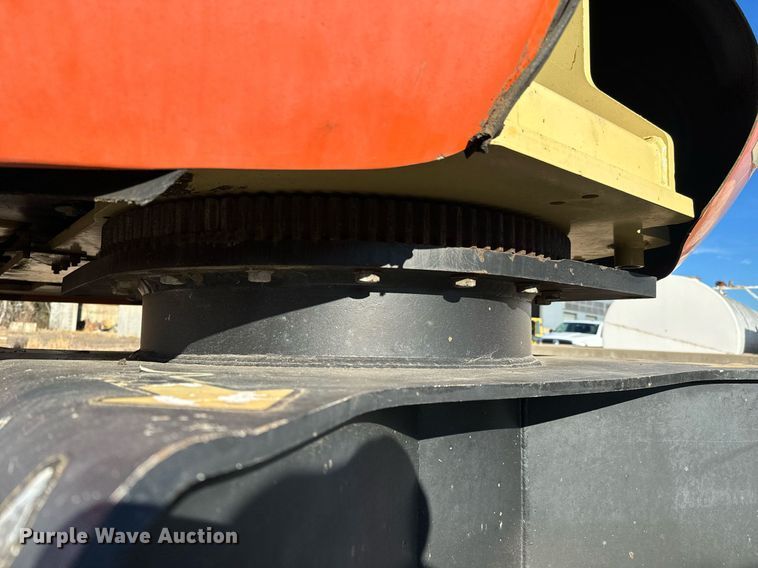 image for item LX9927 2004 JLG 660SJC  boom lift