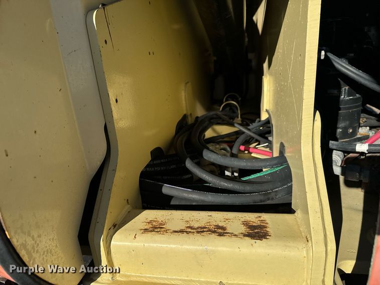 image for item LX9927 2004 JLG 660SJC  boom lift