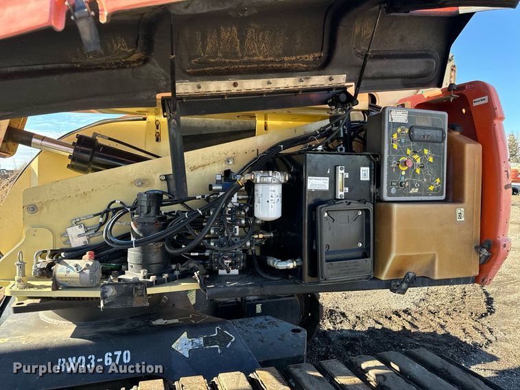 image for item LX9927 2004 JLG 660SJC  boom lift