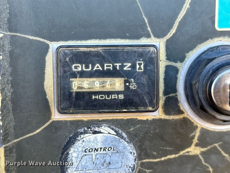 image for item LX9927 2004 JLG 660SJC  boom lift