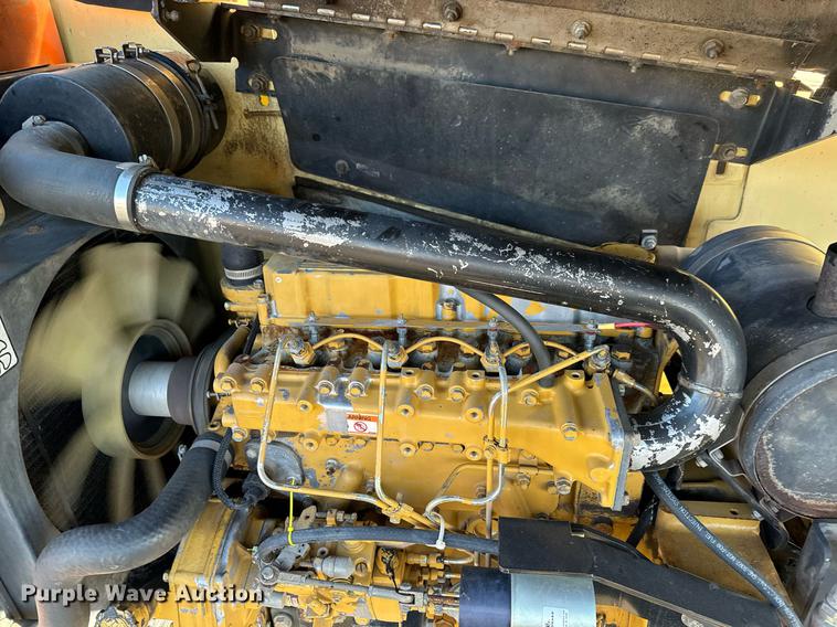 image for item LX9927 2004 JLG 660SJC  boom lift