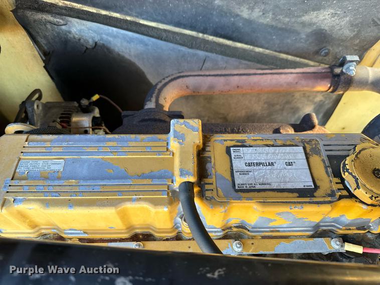 image for item LX9927 2004 JLG 660SJC  boom lift