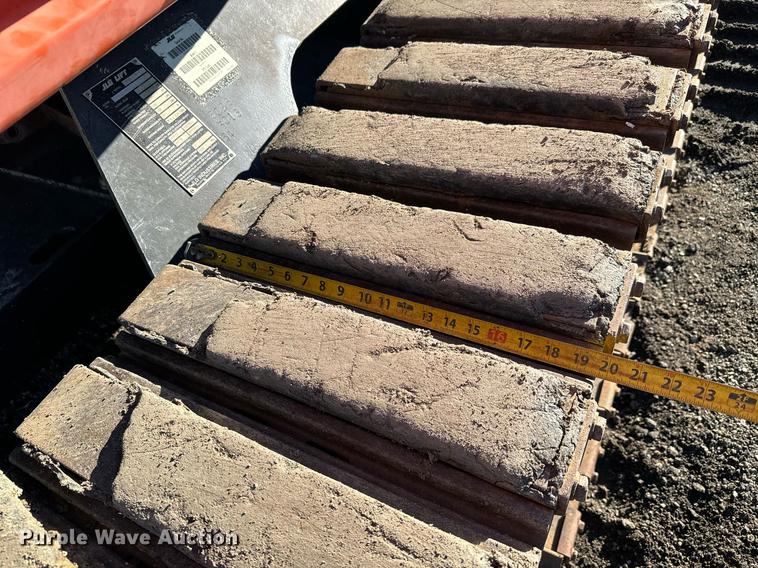 image for item LX9927 2004 JLG 660SJC  boom lift