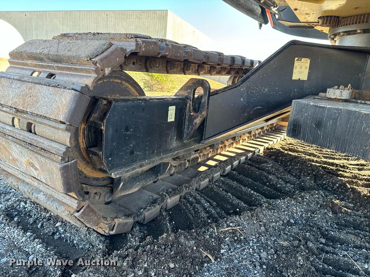 image for item LX9927 2004 JLG 660SJC  boom lift