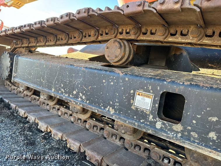 image for item LX9927 2004 JLG 660SJC  boom lift