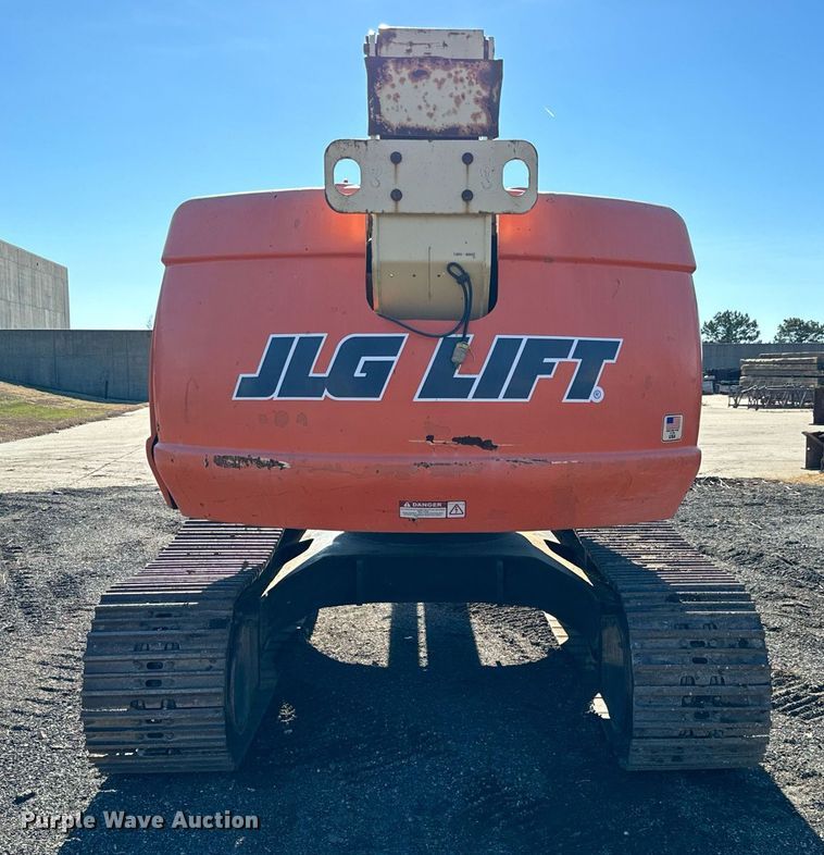 image for item LX9928 2001 JLG 600SC  boom lift