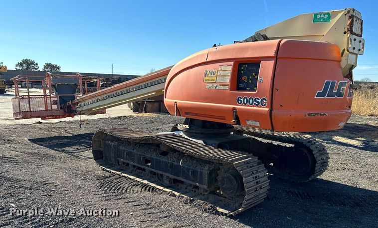 image for item LX9928 2001 JLG 600SC  boom lift