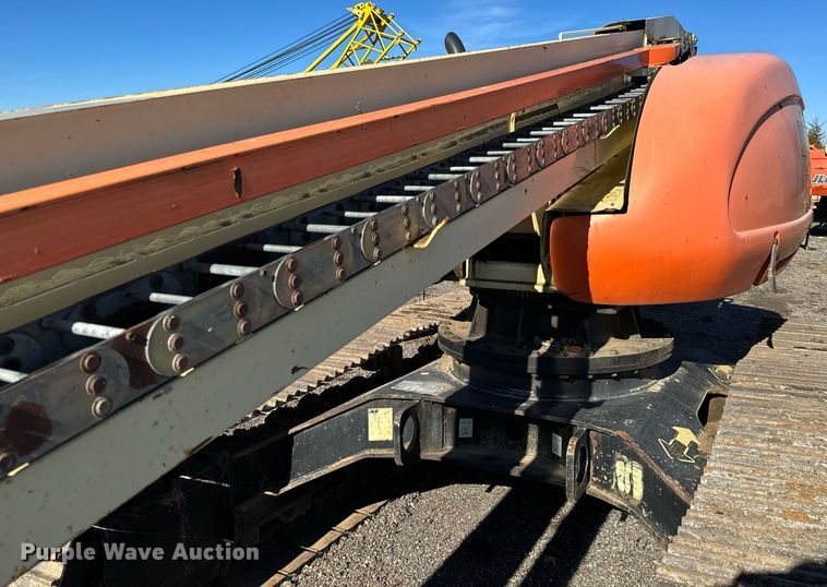 image for item LX9928 2001 JLG 600SC  boom lift