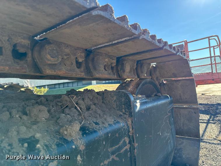 image for item LX9928 2001 JLG 600SC  boom lift