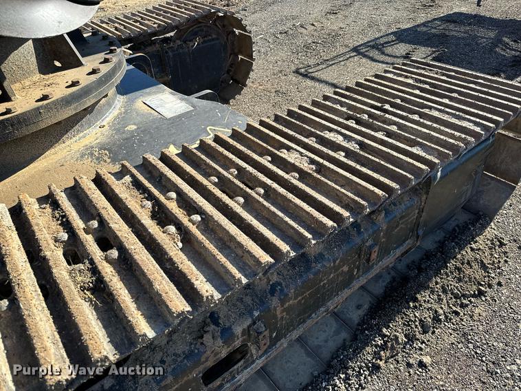 image for item LX9928 2001 JLG 600SC  boom lift