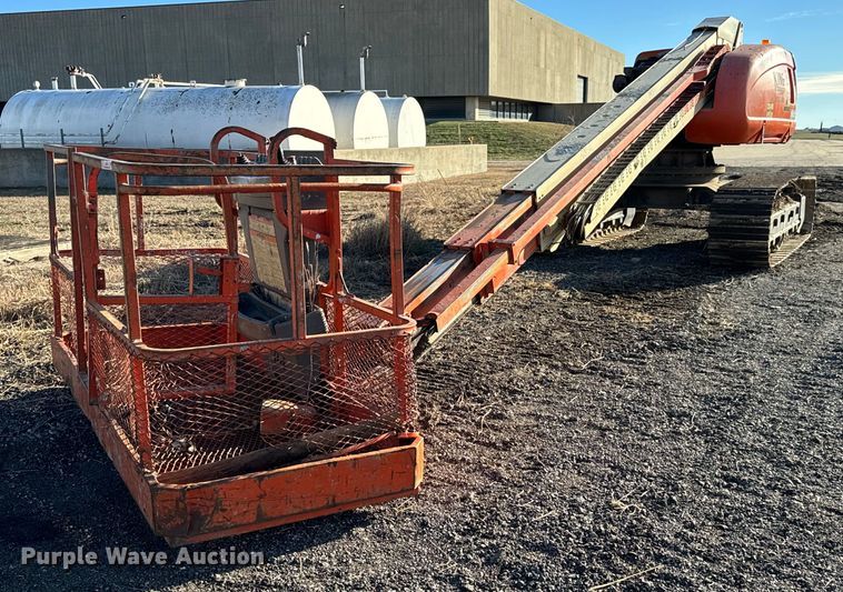 image for item LX9929 2001 JLG 600SC  boom lift
