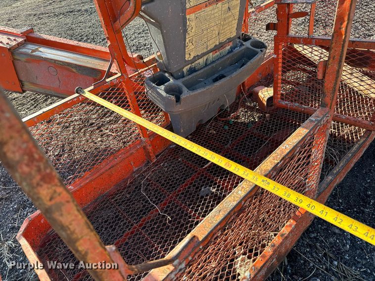 image for item LX9929 2001 JLG 600SC  boom lift