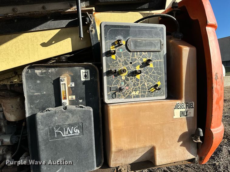 image for item LX9929 2001 JLG 600SC  boom lift