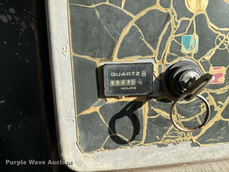 image for item LX9929 2001 JLG 600SC  boom lift