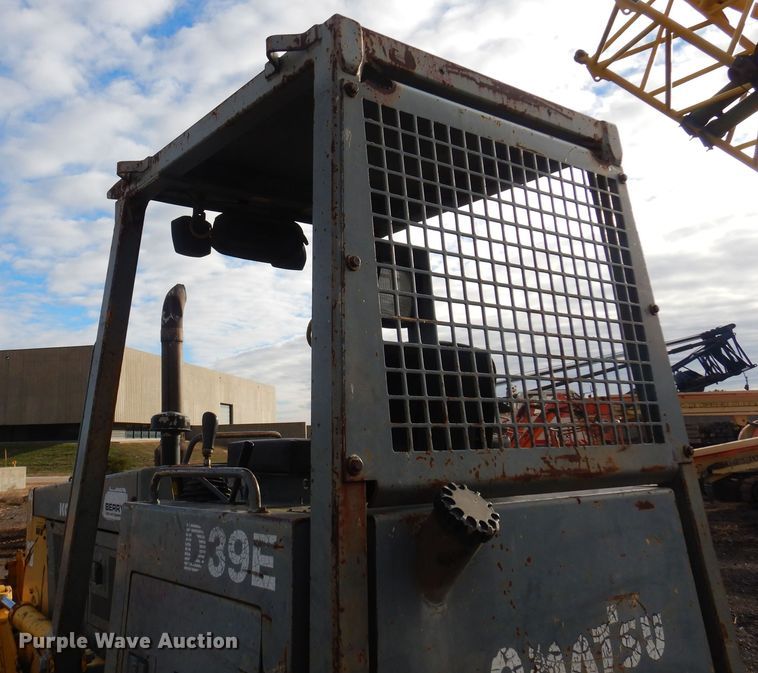 image for item LX9930 2000 Komatsu D39E  dozer