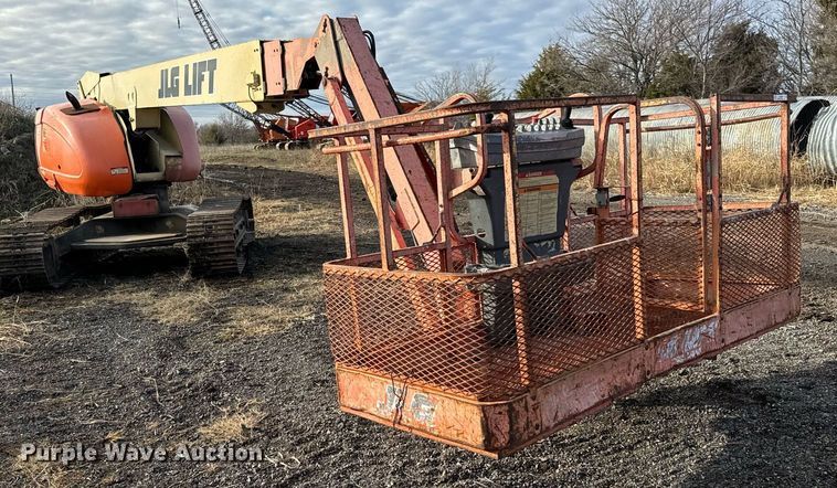 image for item LX9931 2003 JLG 660SJC  boom lift