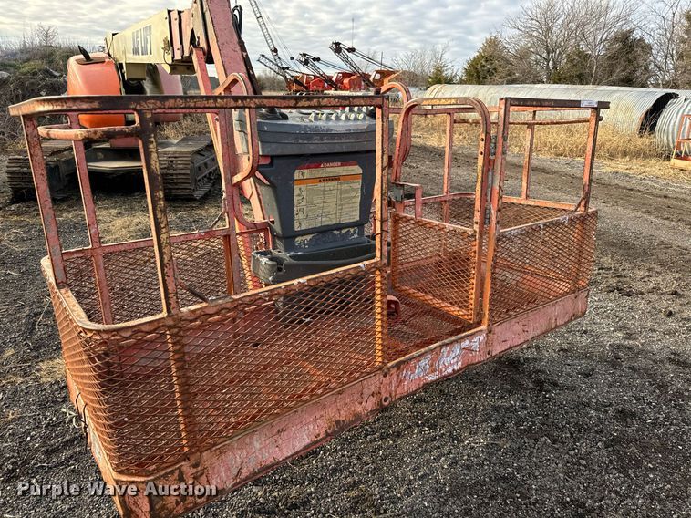 image for item LX9931 2003 JLG 660SJC  boom lift