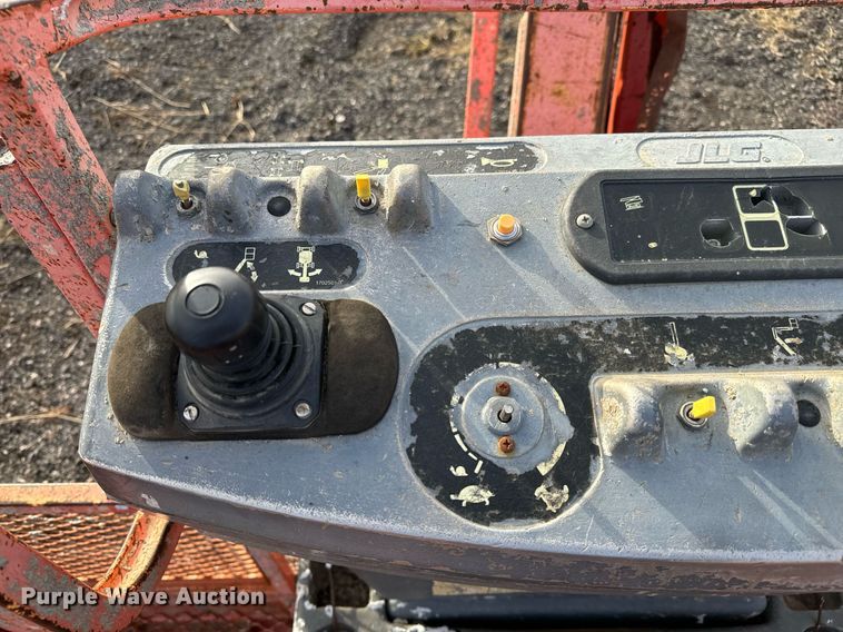 image for item LX9931 2003 JLG 660SJC  boom lift