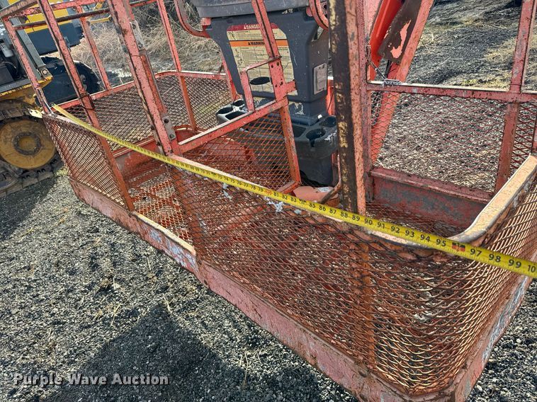 image for item LX9931 2003 JLG 660SJC  boom lift