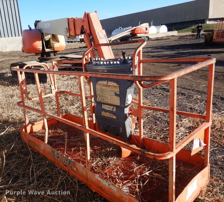 image for item LX9932 2001 JLG 660SJC  boom lift