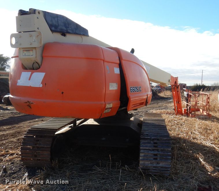 image for item LX9932 2001 JLG 660SJC  boom lift