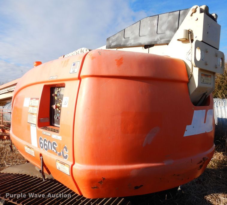 image for item LX9932 2001 JLG 660SJC  boom lift
