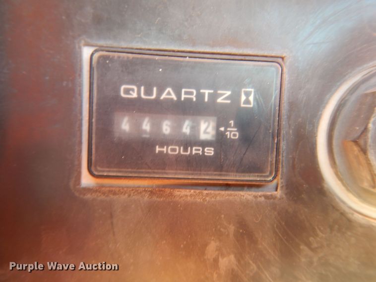 image for item LX9932 2001 JLG 660SJC  boom lift