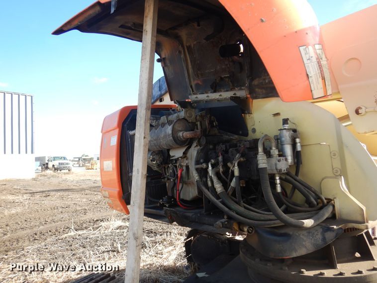 image for item LX9932 2001 JLG 660SJC  boom lift