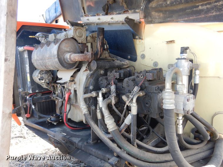 image for item LX9932 2001 JLG 660SJC  boom lift