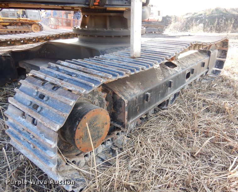 image for item LX9932 2001 JLG 660SJC  boom lift