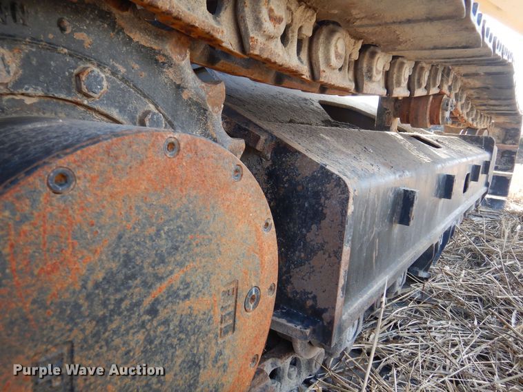 image for item LX9932 2001 JLG 660SJC  boom lift