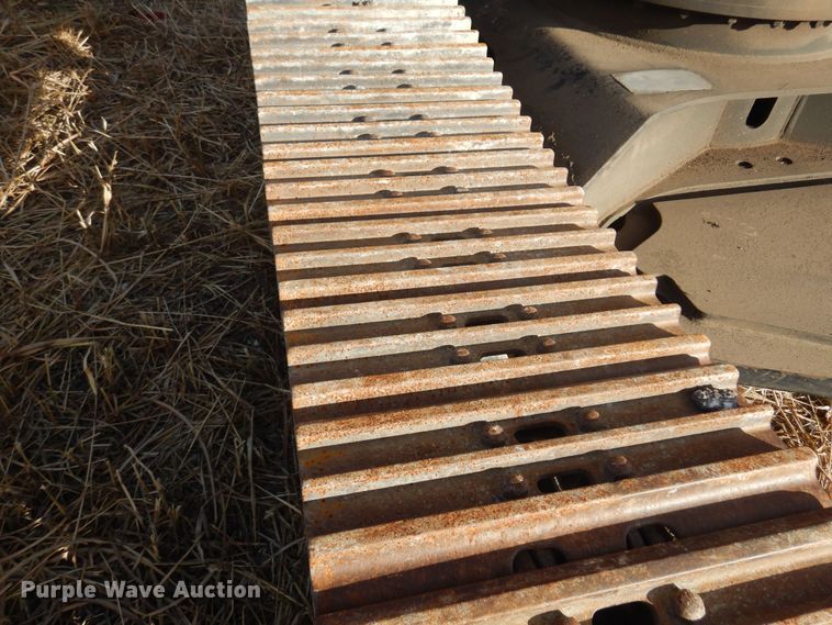 image for item LX9932 2001 JLG 660SJC  boom lift